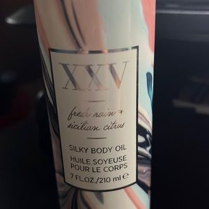 XXV body oil